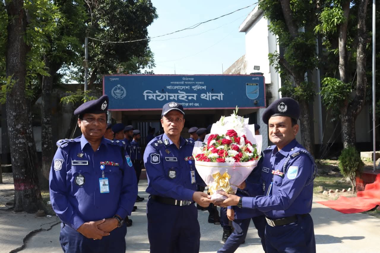 ইটনা, মিঠামইন ও অষ্টগ্রাম থানায় পুলিশ সুপারের আকস্মিক পরিদর্শন