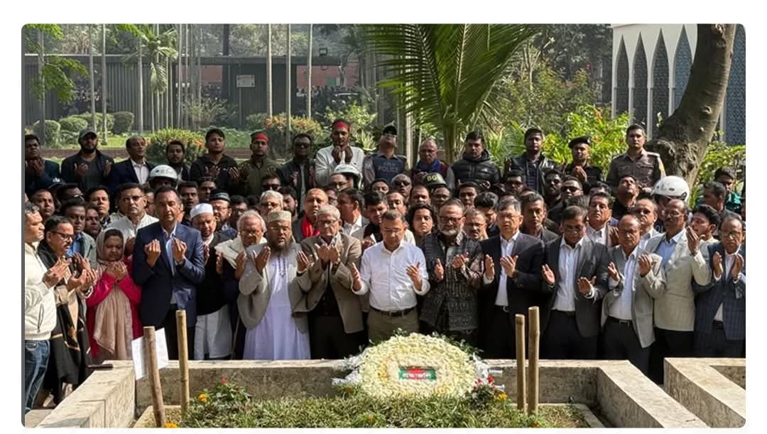 তারেক রহমানের কবর জিয়ারত: ওসমান হাদীর স্মৃতিতে শ্রদ্ধা নিবেদন